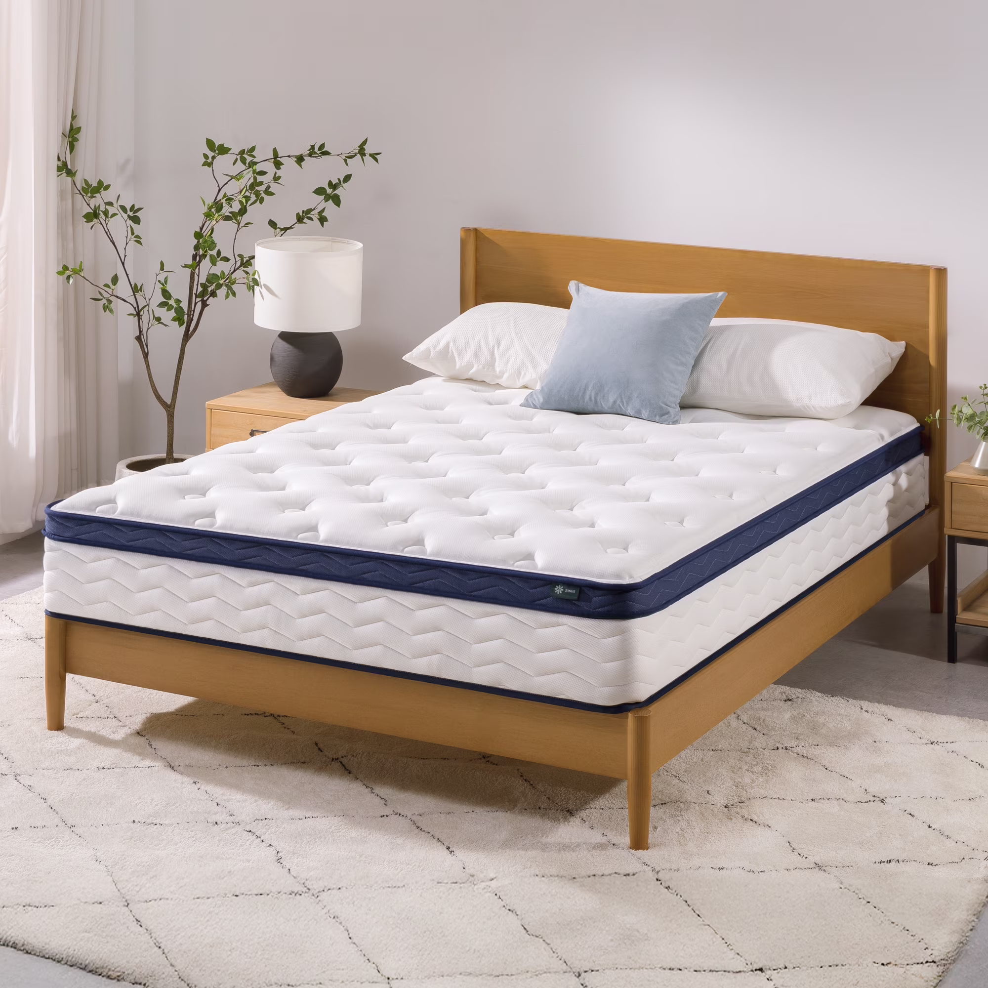Zinus 12" Pocket Coil Euro Top Hybrid Mattress, Full